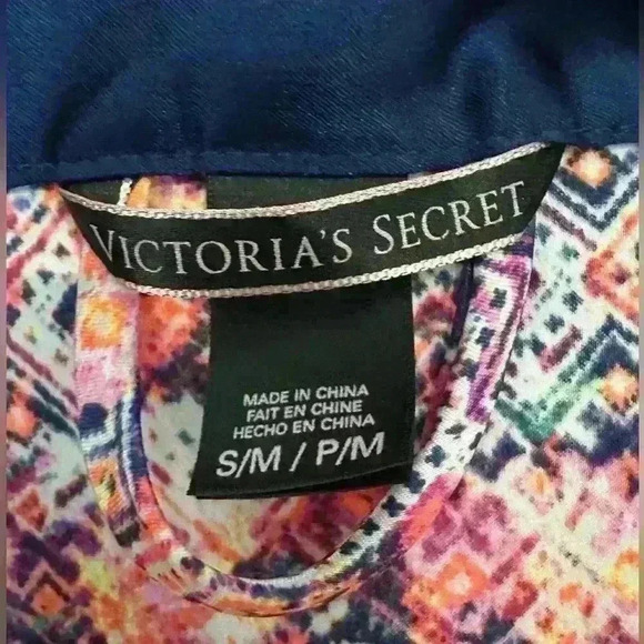 Victoria’s Secret Robe with pockets and tie size small/medium - Picture 4 of 8